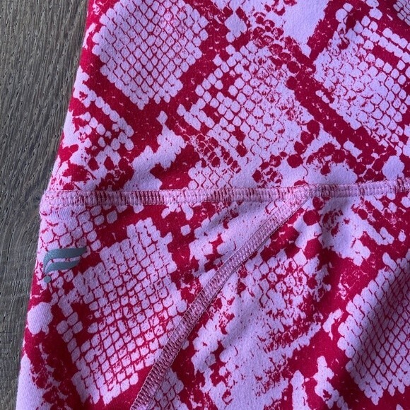 Define PowerHold® Made By Fabletics High-Waisted Women's Capri Leggings (Size M) - Picture 10 of 13